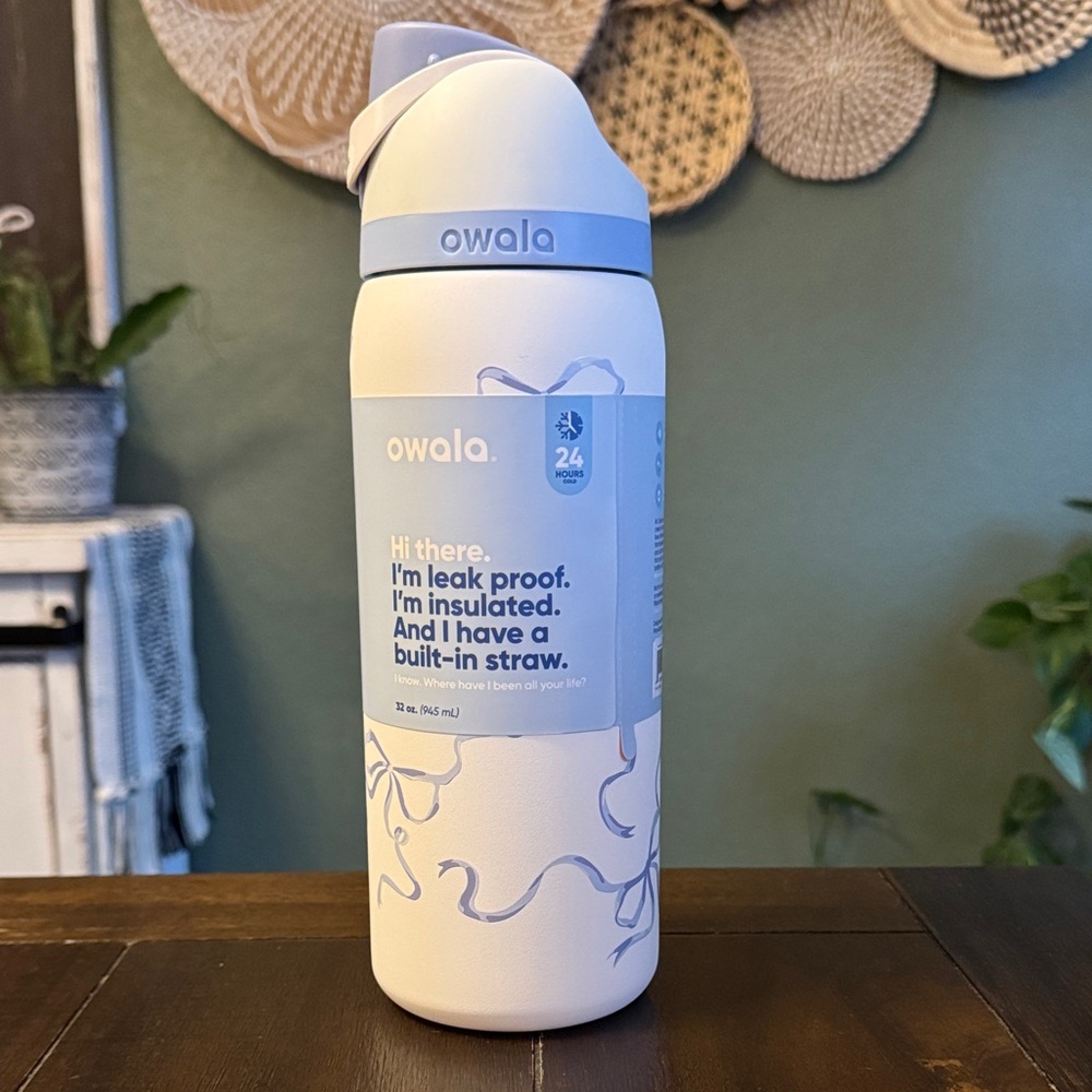 Owala Tied And True Blue Bows 32 Oz Freesip UO Exclusive! New!